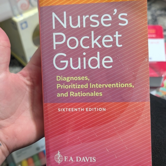 F.A. Davis Nurse's Pocket Guide - Picture 1 of 1